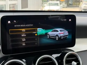 MERCEDES-BENZ GLC 400d 4M 2x AMG LEDER GSHD COMAND A…