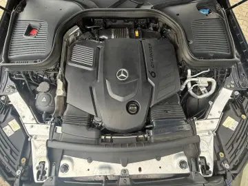 MERCEDES-BENZ GLC 400d 4M 2x AMG LEDER GSHD COMAND A…