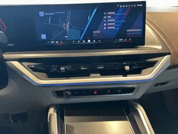 BMW XM DAProf VMax 360  HUD AHK B&W Massage 23  LED