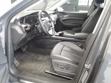 AUDI Q8 e-tron 50 quattro advanced  LED Navi Air