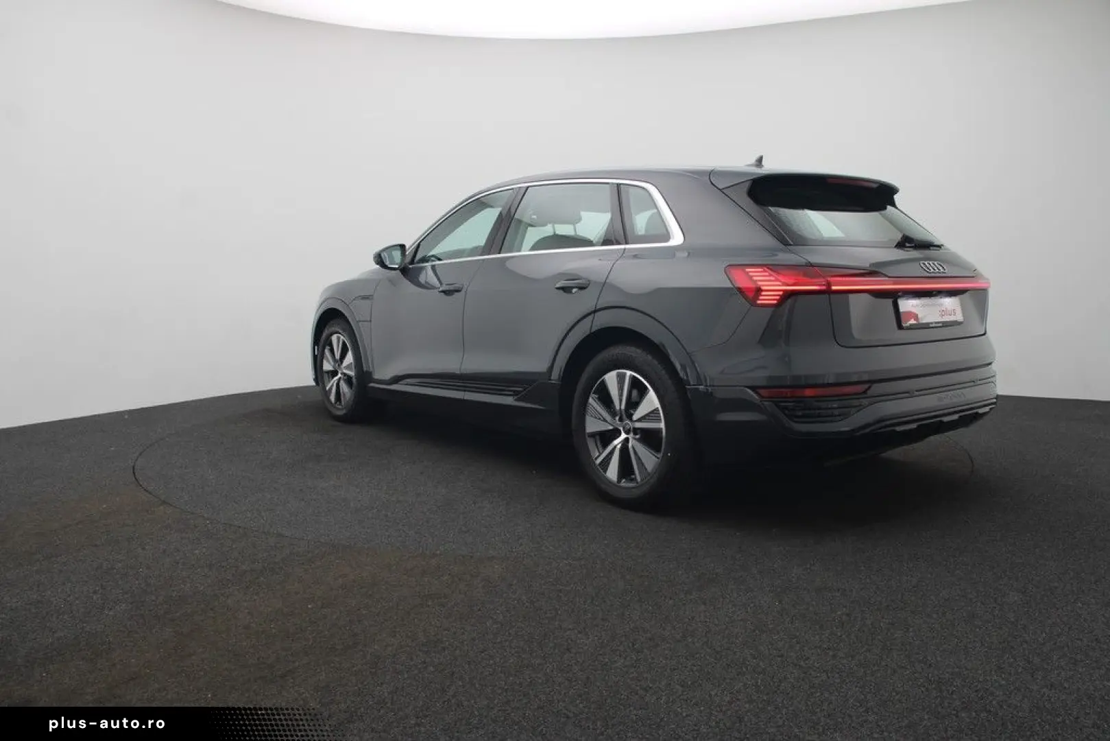 AUDI Q8 e-tron 50 e-tron quattro advanced LED Navi