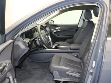 AUDI Q8 e-tron 50 e-tron quattro advanced LED Navi