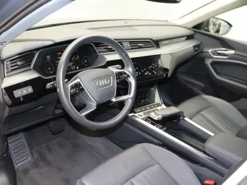 AUDI Q8 e-tron 50 e-tron quattro advanced LED Navi