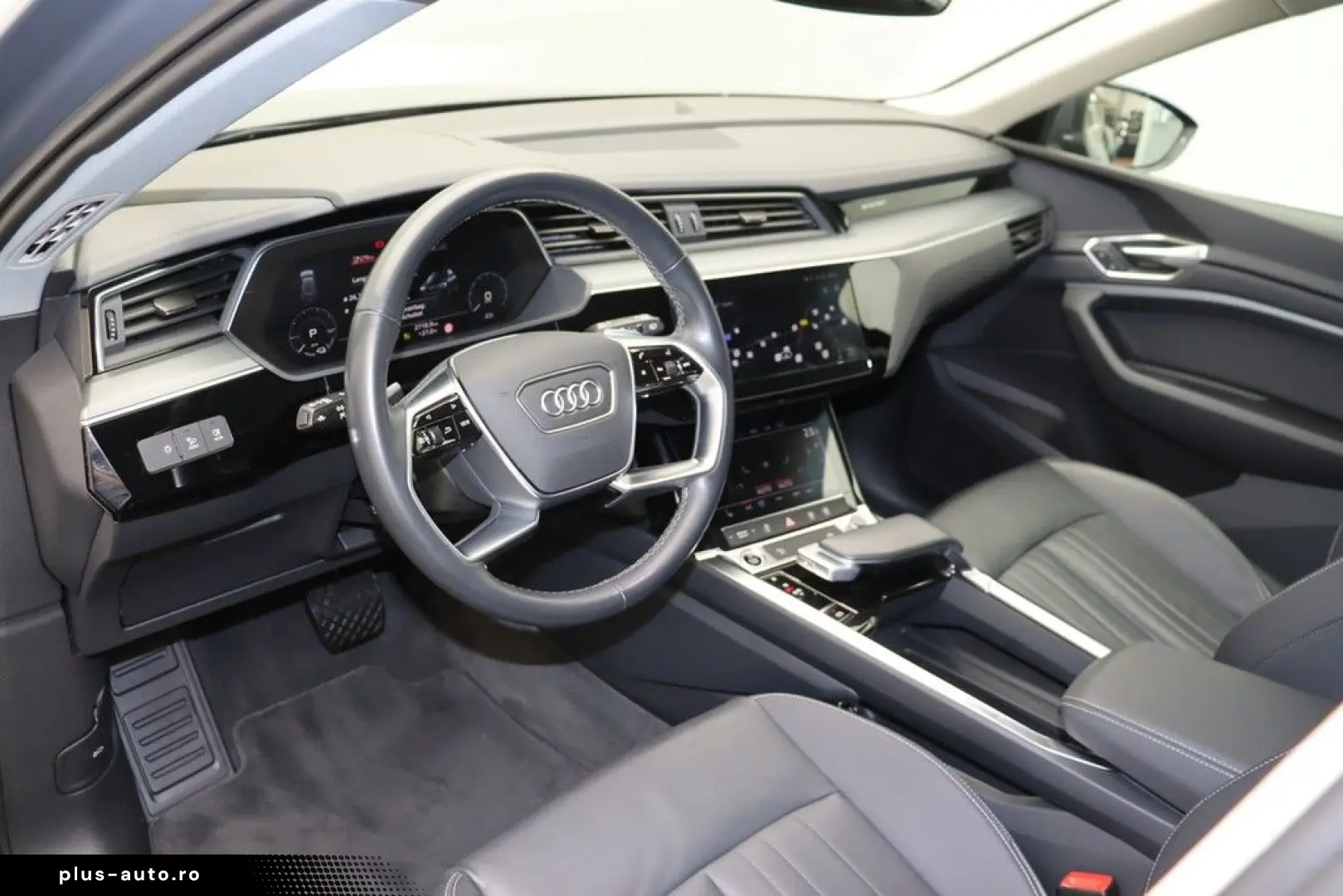 AUDI Q8 e-tron 50 e-tron quattro advanced LED Navi
