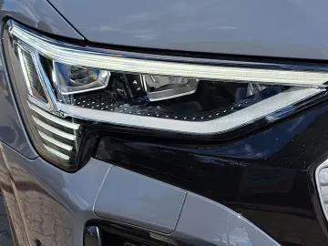 AUDI Q8 e-tron 50 quattro S line PANO MATRIX 21  KAM