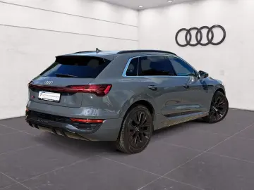 AUDI Q8 e-tron 50 quattro S line PANO MATRIX 21  KAM