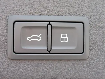 AUDI Q8 e-tron 50 quattro S line PANO MATRIX 21  KAM