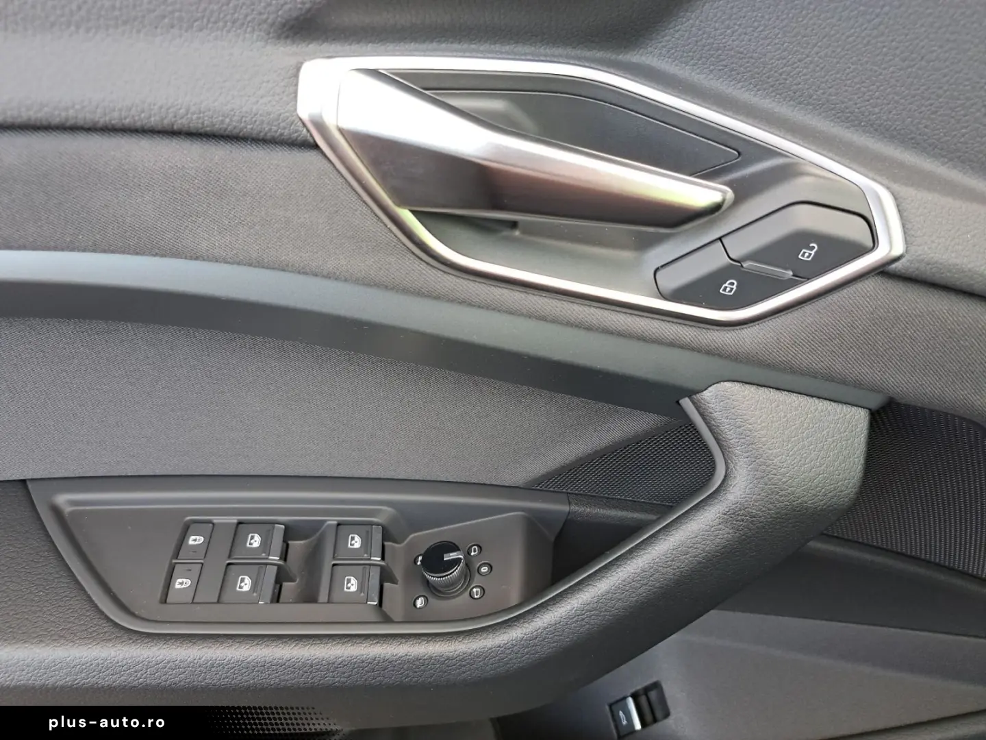 AUDI Q8 e-tron 50 quattro S line PANO MATRIX 21  KAM