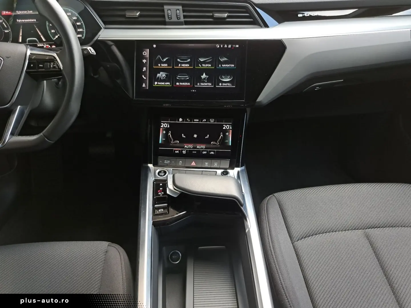 AUDI Q8 e-tron 50 quattro S line PANO MATRIX 21  KAM