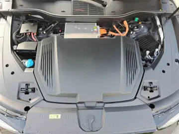 AUDI Q8 e-tron 50 quattro S line PANO MATRIX 21  KAM