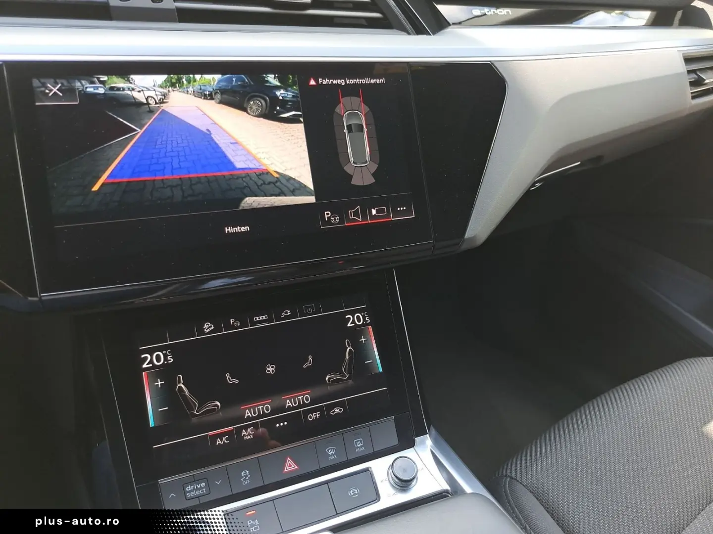AUDI Q8 e-tron 50 quattro S line PANO MATRIX 21  KAM