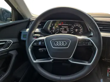 AUDI Q8 Sportback e-tron S line 50 quattro  DVD MATRI