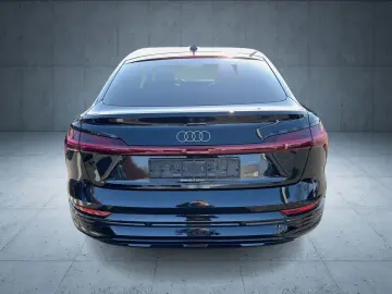 AUDI Q8 Sportback e-tron advanced 50 qu S line AHK Ma