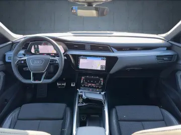 AUDI Q8 Sportback e-tron advanced 50 qu S line AHK Ma