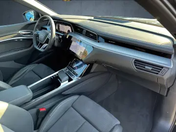 AUDI Q8 Sportback e-tron advanced 50 qu S line AHK Ma