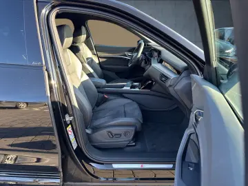 AUDI Q8 Sportback e-tron advanced 50 qu S line AHK Ma