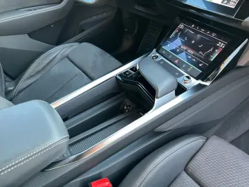 AUDI Q8 Sportback e-tron advanced 50 qu S line AHK Ma