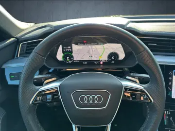 AUDI Q8 Sportback e-tron advanced 50 qu S line AHK Ma
