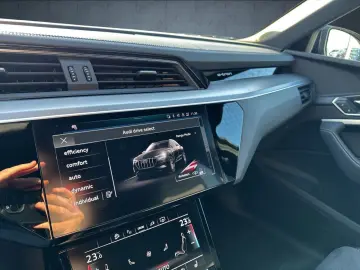 AUDI Q8 Sportback e-tron advanced 50 qu S line AHK Ma
