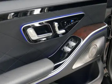 MERCEDES-BENZ S 580e Lang AMG First-Class Fond Chauf…