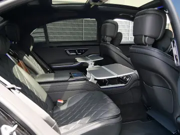 MERCEDES-BENZ S 580e Lang AMG First-Class Fond Chauf…