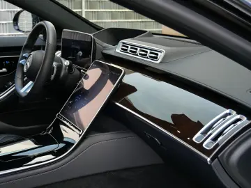 MERCEDES-BENZ S 580e Lang AMG First-Class Fond Chauf…