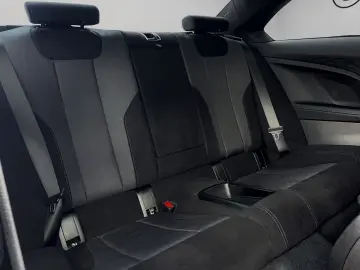 BMW M240i xDrive Coupé