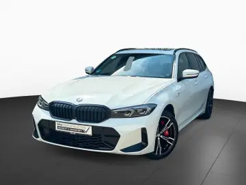 BMW 330e xD T M SPORT PRO AdLED Pano HK AHK Leas459