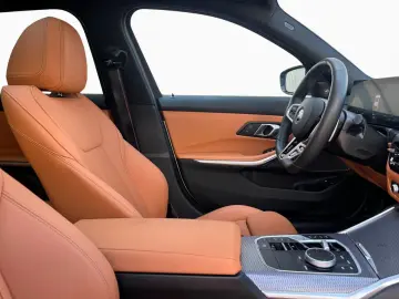 BMW 330e xD T M SPORT PRO AdLED Pano HK AHK Leas459