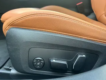 BMW 330e xD T M SPORT PRO AdLED Pano HK AHK Leas459