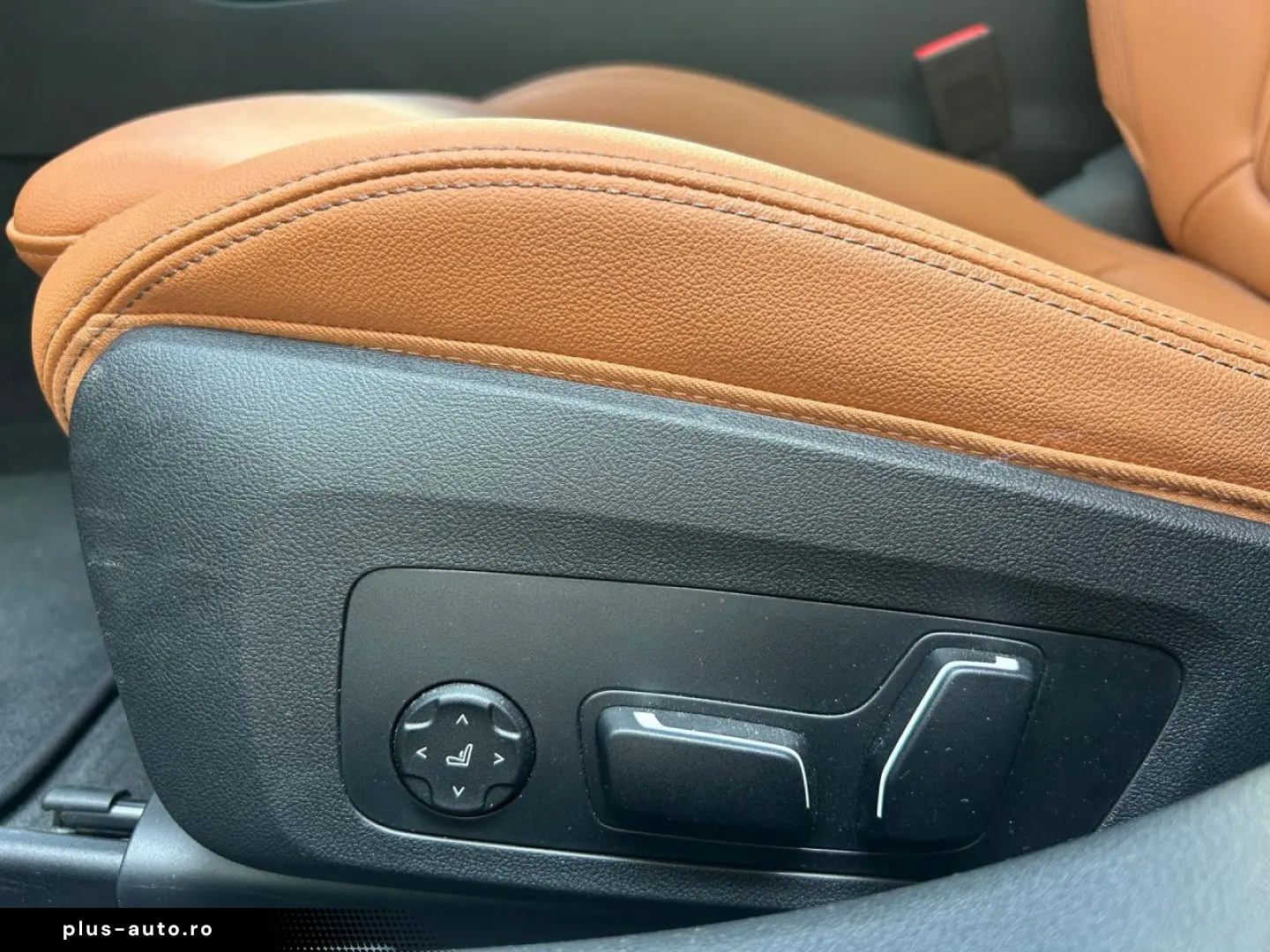 BMW 330e xD T M SPORT PRO AdLED Pano HK AHK Leas459