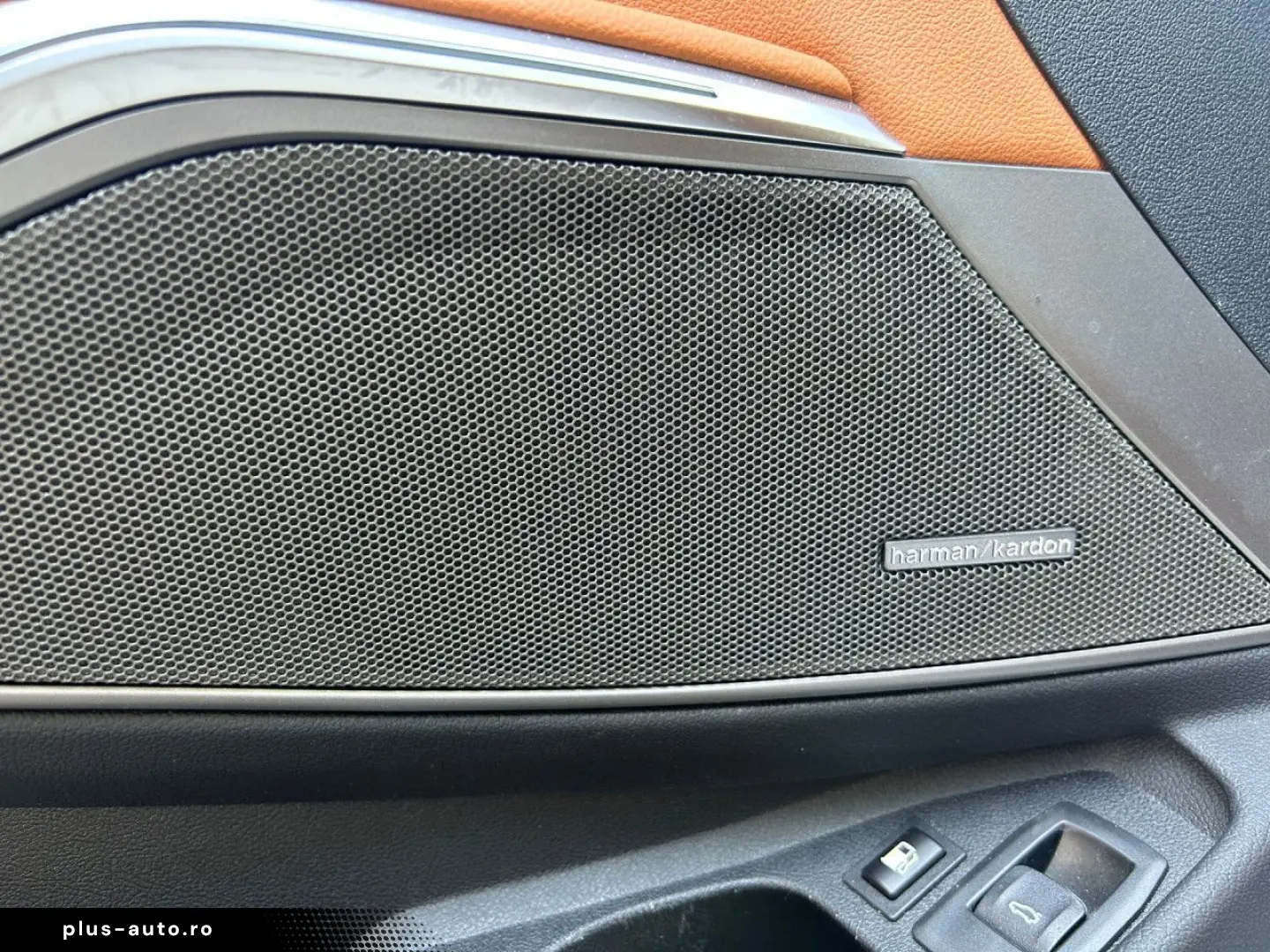 BMW 330e xD T M SPORT PRO AdLED Pano HK AHK Leas459