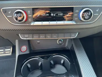 AUDI RS 4 Avant 2.9 TFSI