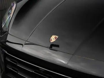 PORSCHE Cayenne S E-Hybrid Sport Chrono Paket InnoDrive
