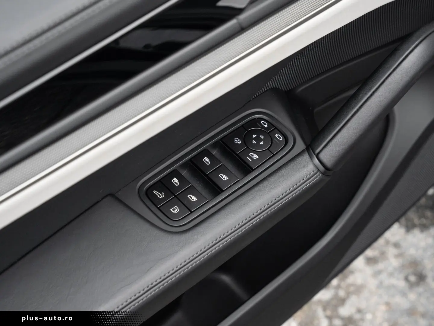 PORSCHE Cayenne S E-Hybrid Sport Chrono Paket InnoDrive