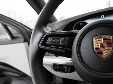 PORSCHE Cayenne S E-Hybrid Sport Chrono Paket InnoDrive