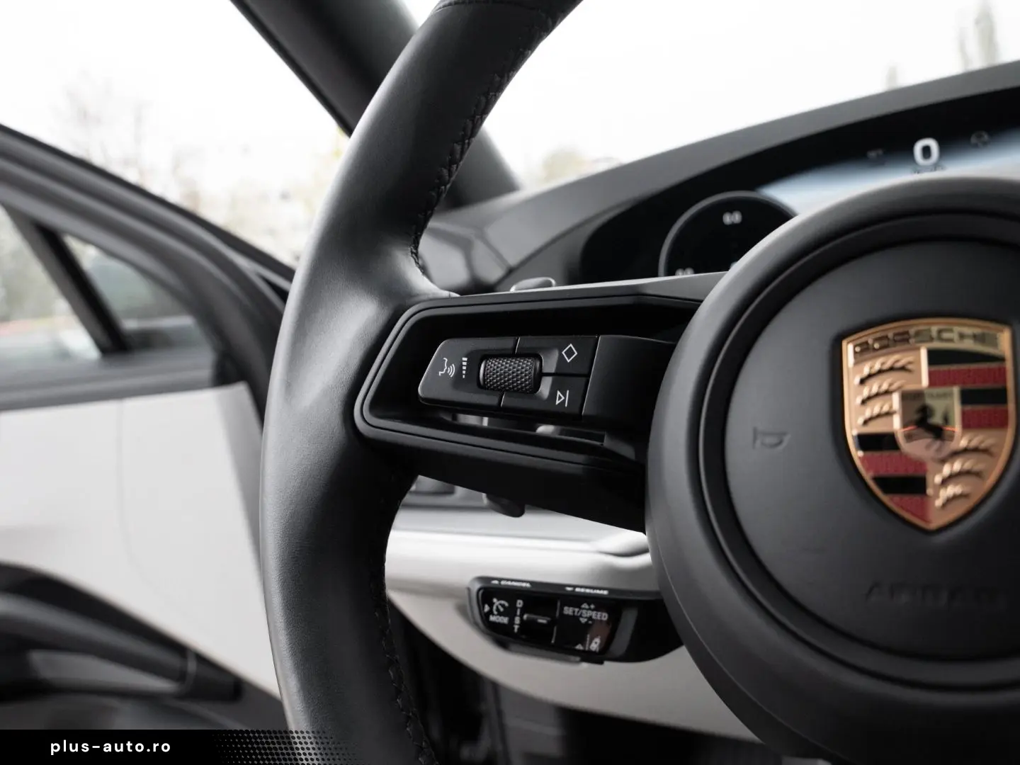 PORSCHE Cayenne S E-Hybrid Sport Chrono Paket InnoDrive