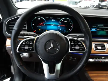 MERCEDES-BENZ GLS 580 4Matic  BURMESTER PANO HUD 7-S…
