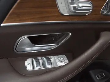 MERCEDES-BENZ GLS 580 4Matic  BURMESTER PANO HUD 7-S…