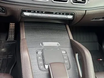 MERCEDES-BENZ GLS 400d 4Matic AMG-Line Burmester Pan…