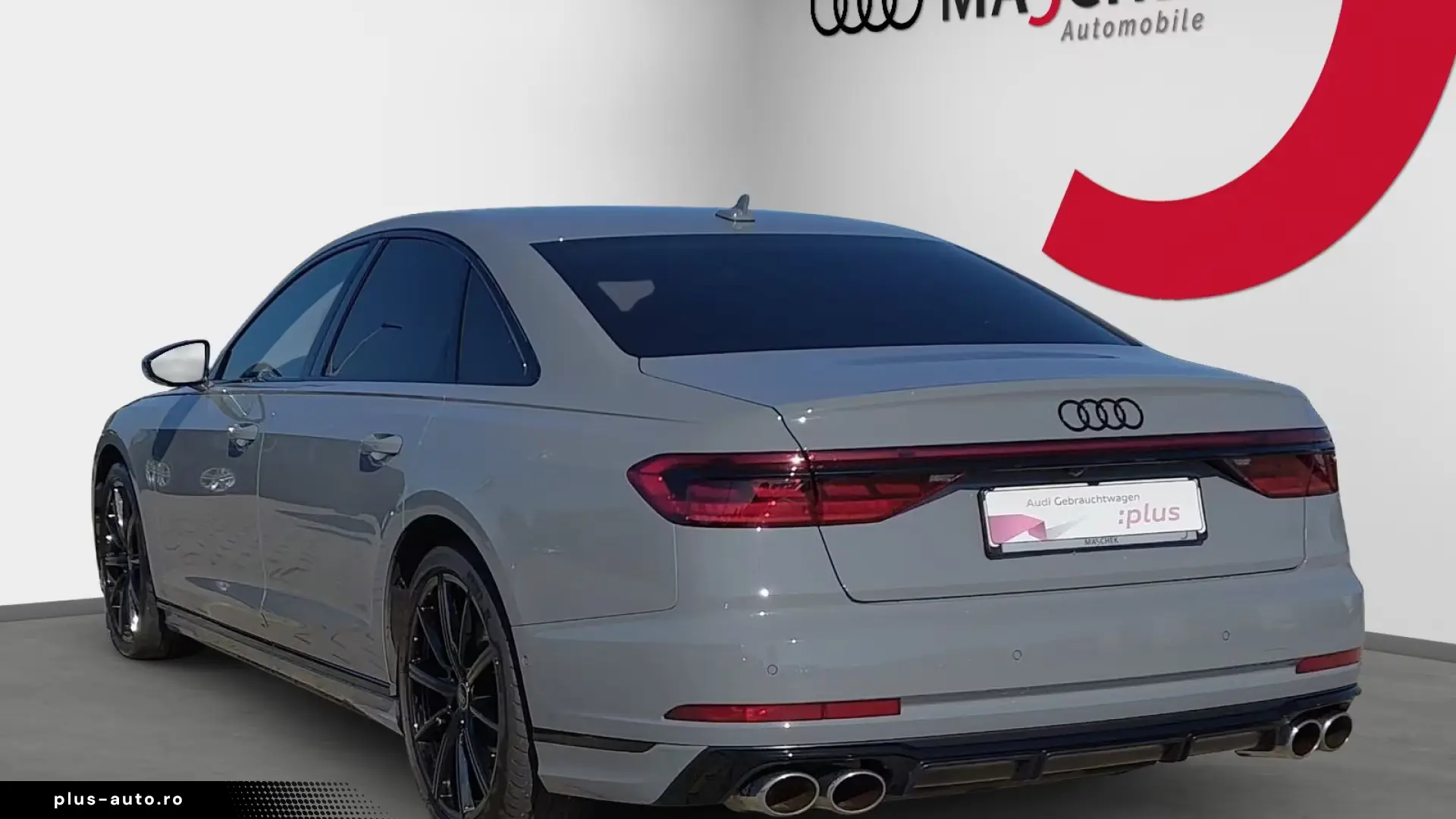 Audi S8 AHK Pano Black HUD