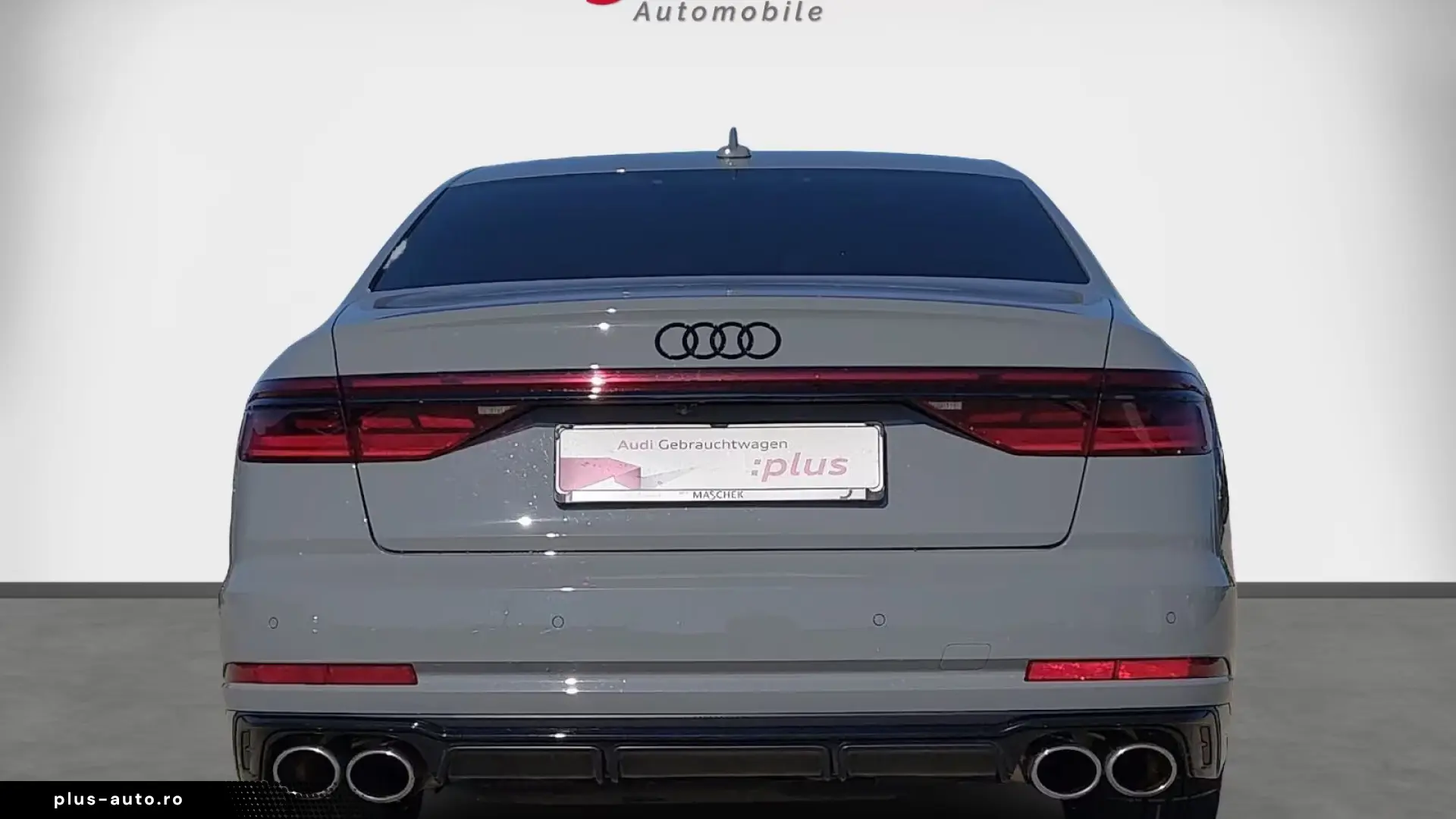 Audi S8 AHK Pano Black HUD