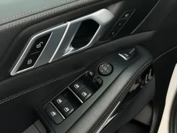 BMW X5 xDrive 30d M-Sport Laser HuD PANO SoftClose