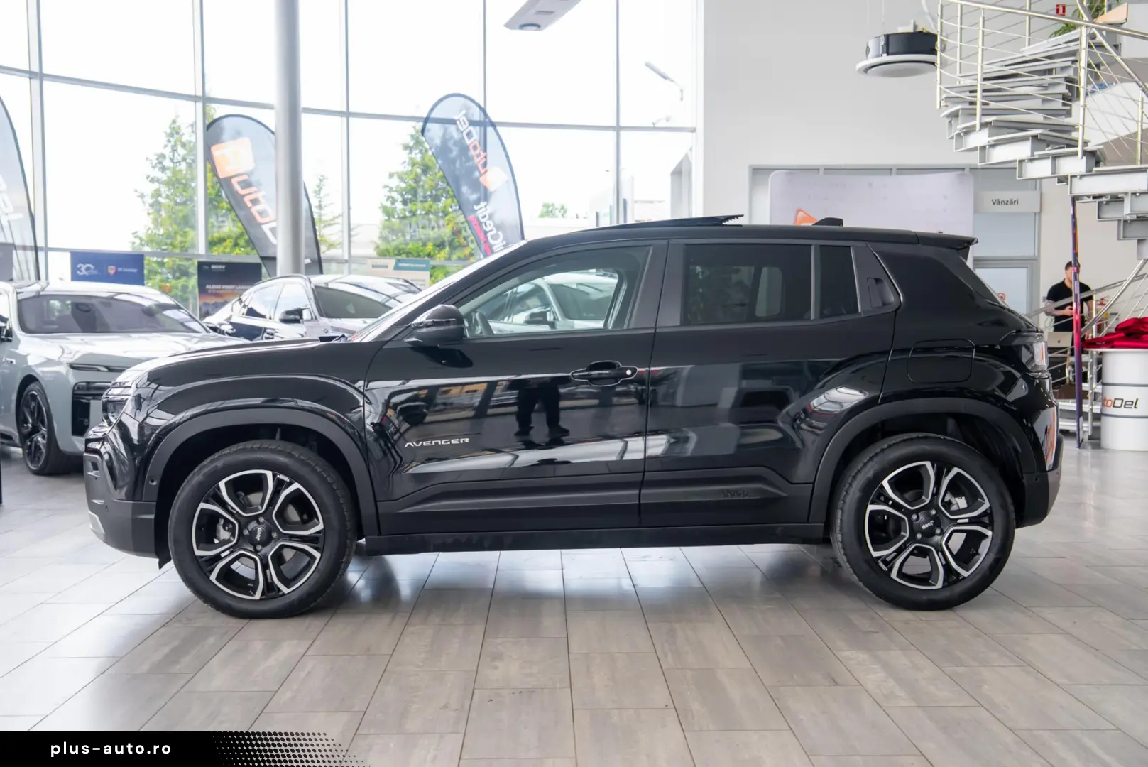 Jeep Avenger 1.2 e-Hybrid e-DCS  Summit