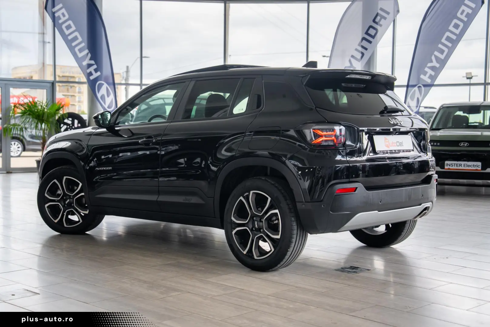 Jeep Avenger 1.2 e-Hybrid e-DCS  Summit