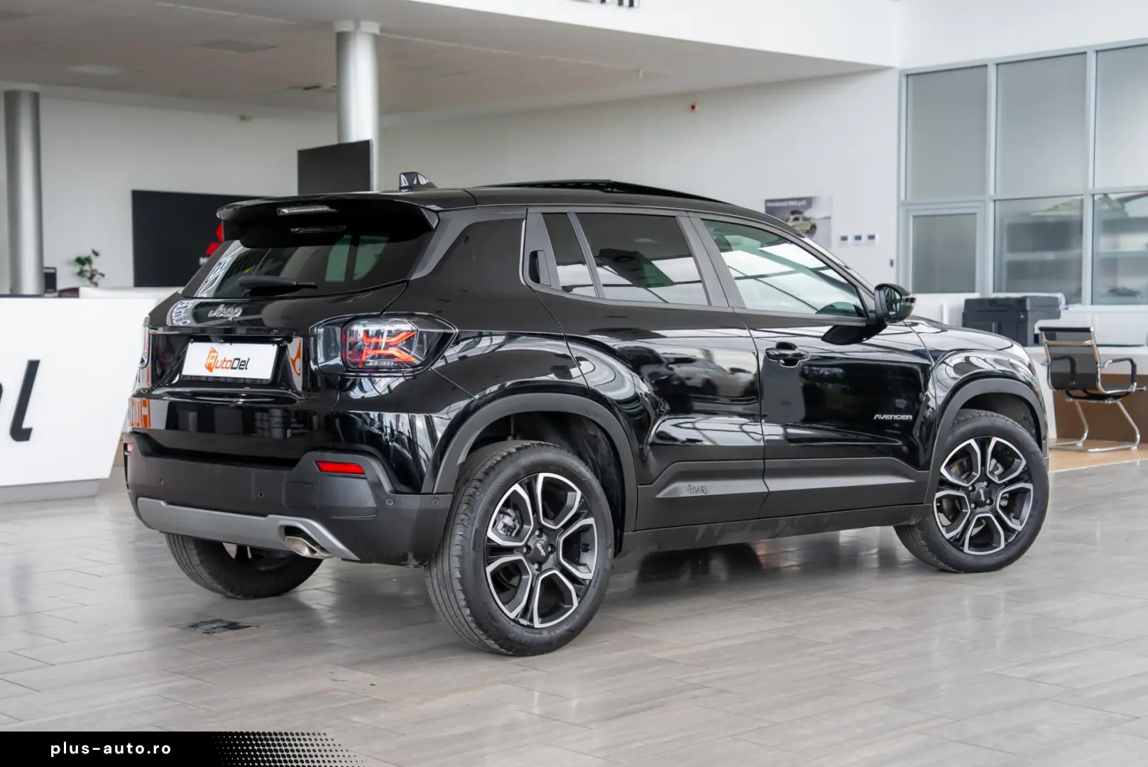 Jeep Avenger 1.2 e-Hybrid e-DCS  Summit