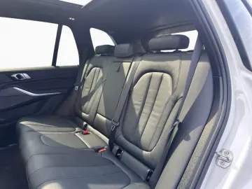 BMW X5 xDrive30d M Sport Pano Laser HUD RFK H K 22