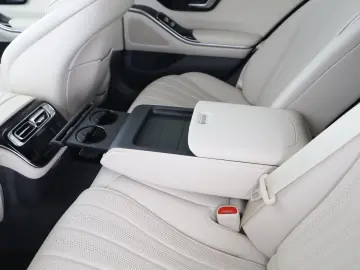 MERCEDES-BENZ S 400 d 4M AMG Massage  HUD Pano