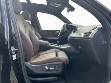 BMW X5 xDr 30dA M SPORT LivePro AdLED Pano AHK 22