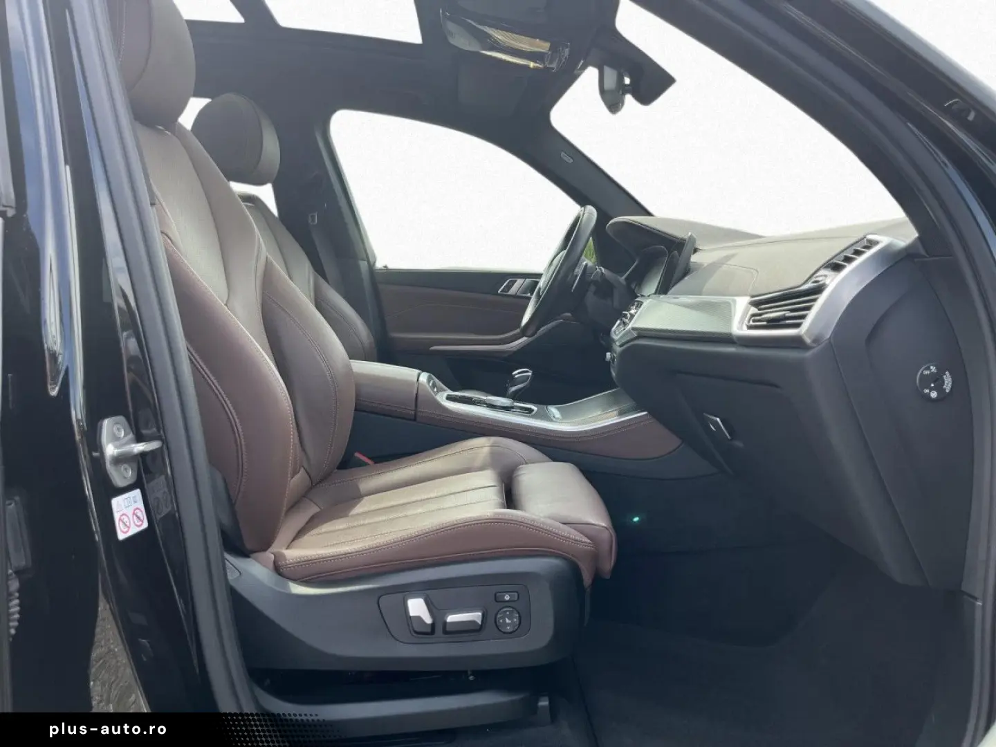 BMW X5 xDr 30dA M SPORT LivePro AdLED Pano AHK 22